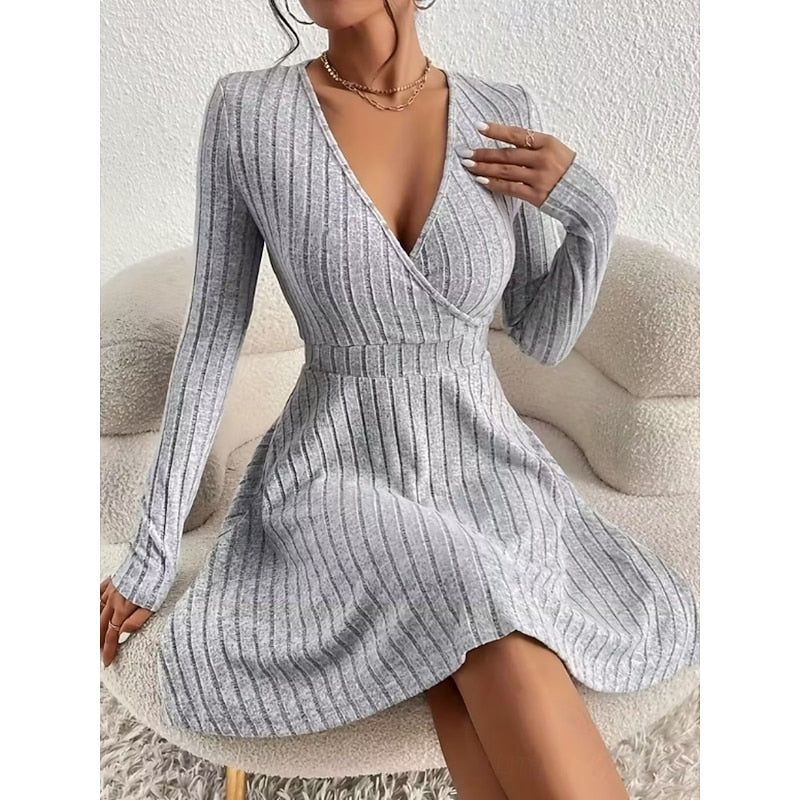 Yvonne | Wrap-Neck A-Line Klänning