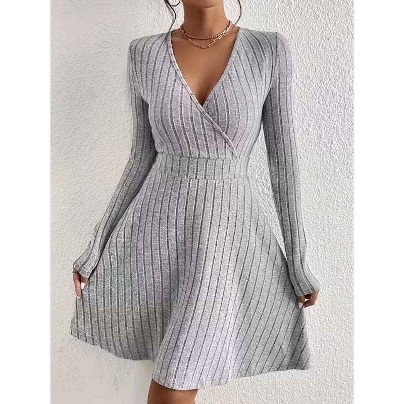 Yvonne | Wrap-Neck A-Line Klänning